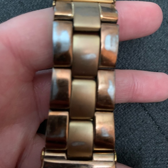 Host Pick!!! 🎉 Michael Kors women’s rose gold-tone watch jewels - Picture 7 of 12